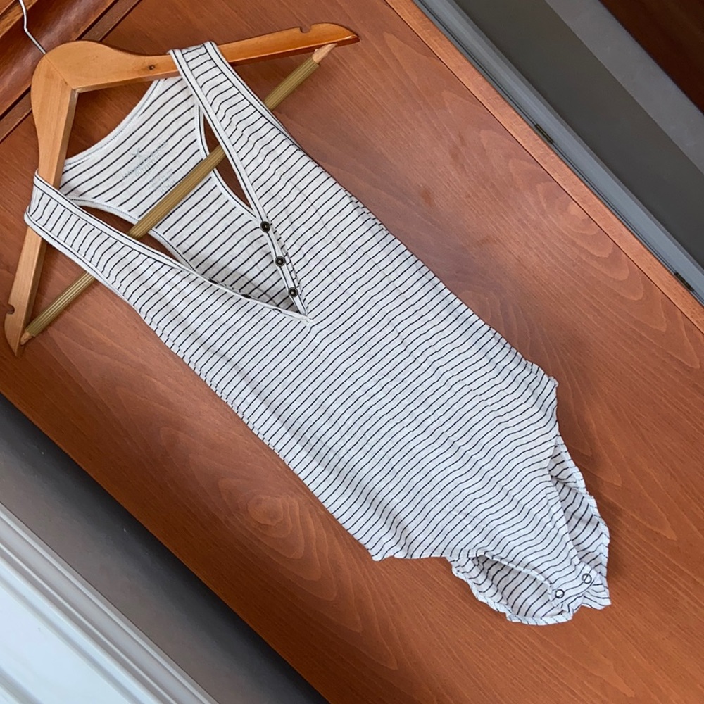 AMERICAN EAGLE BODYSUIT